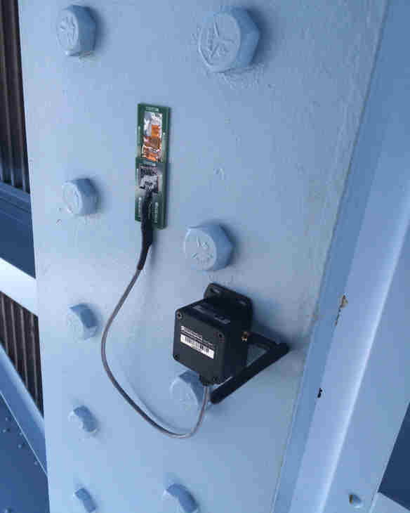 Strain gauge monitoring 10,000-foot Robert Norris Bridge, Virginia